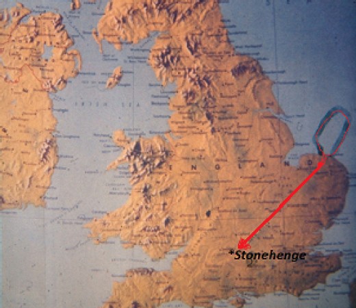 Um mapa da Inglaterra, ilustrando a trajetória de voo do Major Filer, desde quando ele recebeu a chamada no Mar do Norte até quando se aproximou do OVNI, que pairava na região ao longo de Oxford e Stonehenge (Cortesia do Major George Filer III)