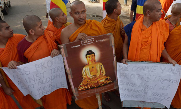 Manifestação budista em Calcutá