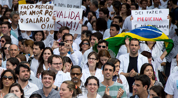 Protesto de médicos no Brasil