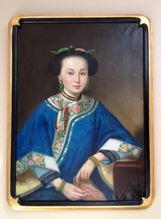Um retrato de Xiang Fei, ou "Perfumada Concubina", a esposa do Imperador da Dinastia Qing. Acredita-se que foi feito por Giuseppe Castiglione ou um de seus seguidores. Coleção de Dora Wong (Christine Lin / Epoch Times)