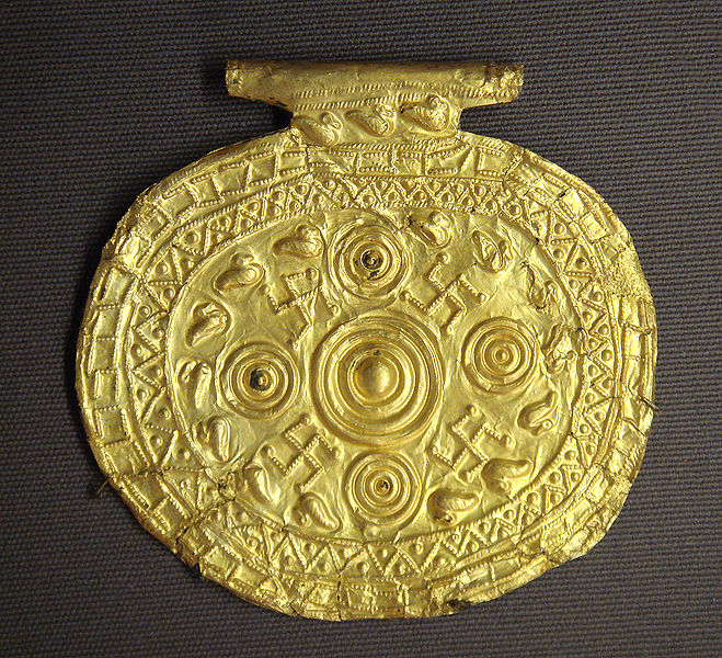 Pingente Etrusco com a suástica - Bolsena, Itália, 700 a.C. a 650 a.C.