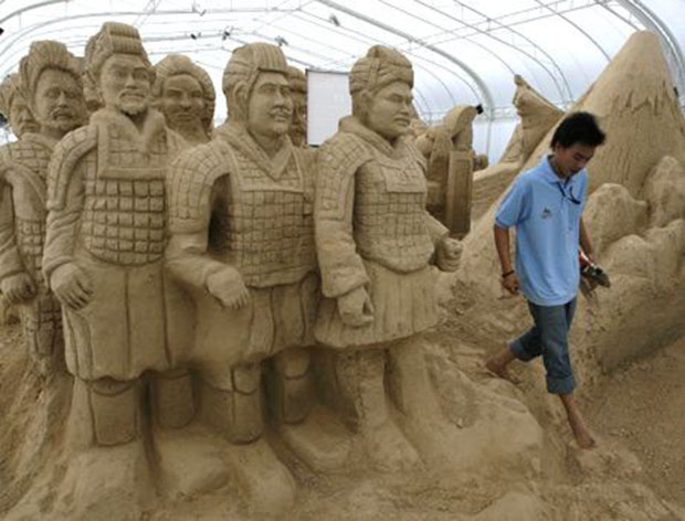 Festival de arte na areia, na Tailândia. (www.thecontaminated.com)