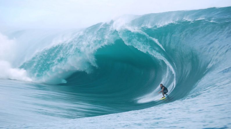 Vídeos mostram seis das maiores ondas já surfadas