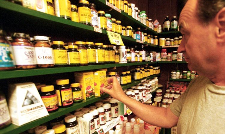 Uma loja de vitaminas nos EUA. Produtos de saúde alternativos se tornaram cada vez mais populares nos últimos anos (Darren McCollester/Getty Images)