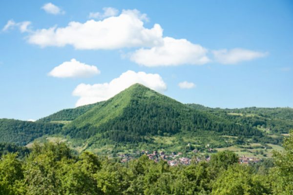 Pirâmide de Bósnia (Shutterstock)