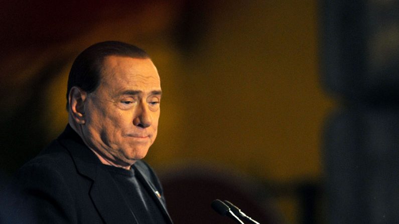 Silvil Berlusconi é expulso do Parlamento italiano (TIZIANA FABI / AFP / Getty Images)