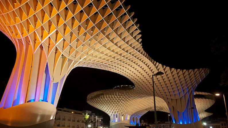 Metropol Parasol, um marco da arquitetura moderna na Espanha
