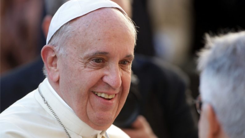 Vaticano não confirma participação do Papa Francisco em evento sobre tráfico de órgãos