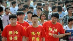 Jovens chineses rejeitam vestibular nacional e vão estudar no exterior