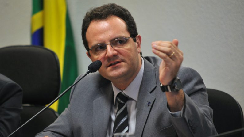 Desafios fiscais para o governo reeleito do Brasil