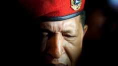 Chavistas criam oração a Hugo Chávez; assista ao vídeo