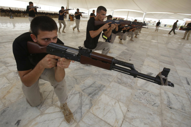 Premiê iraquiano diz ser ‘fiasco’ luta da comunidade internacional contra ISIS