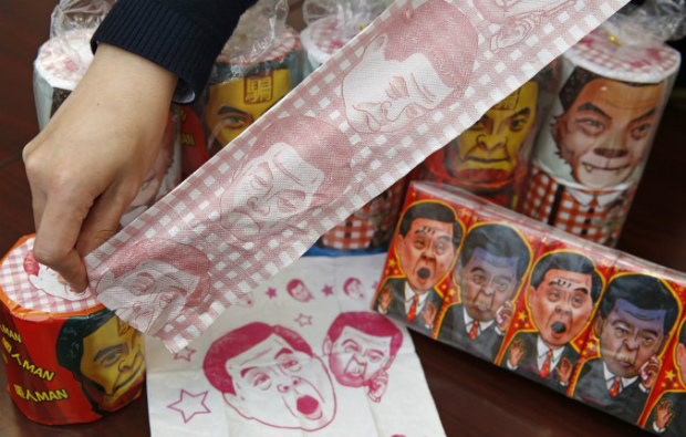 Regime chinês confisca papel higiênico com caricaturas do líder de Hong Kong