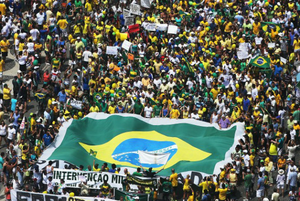 Manifestação contra governo reúne mais de 2 milhões em todo Brasil