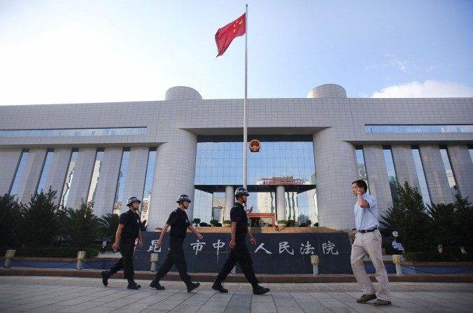 Justiça é sabotada nos tribunais da China e governo implementa táticas desonestas