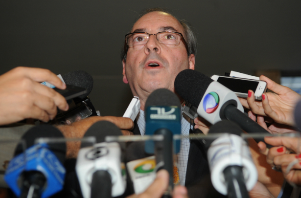 Cunha diz que não renuncia e que vai recorrer da decisão do STF