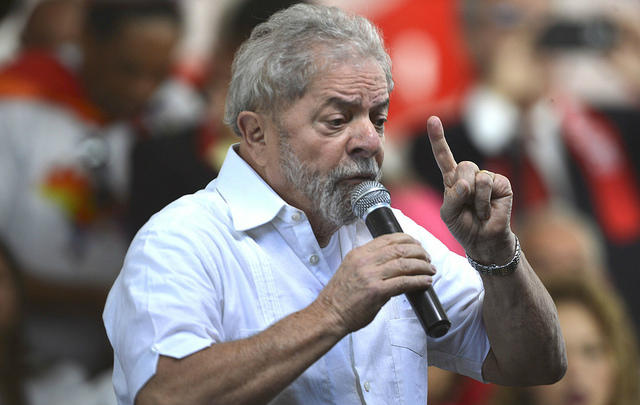 Lula é denunciado pelo MPF por lavagem de dinheiro e corrupção
