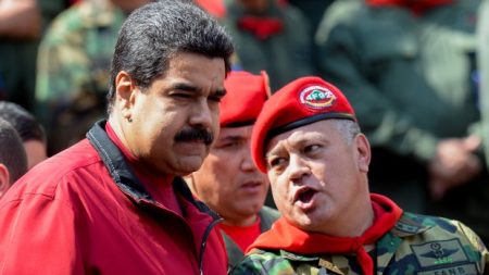Regime venezuelano convida oposição para campanha por anexação de área disputada com Guiana