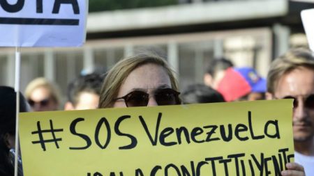 Venezuela: inflação ultrapassa 4.000% e país entra em espiral de morte, alerta especialista