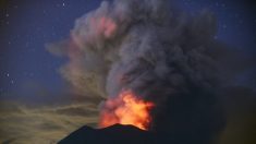 Vulcão em erupção de Bali: chances do pior cenário aumentam