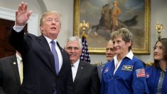 Trump diz que EUA irão à Lua de novo e eventualmente a Marte