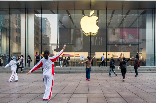 Apple entrega dados dos usuários chineses à companhia vinculada ao Exército da Libertação Popular