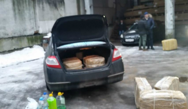 Bagagens transportando drogas, que foram substituídas por farinha (Ministério da Segurança)