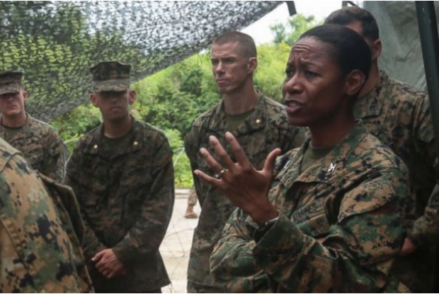 Trump nomeia primeira mulher negra como General de Brigada