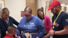 Garota paralítica volta a andar pela primeira vez após ter sofrido lesão cerebral