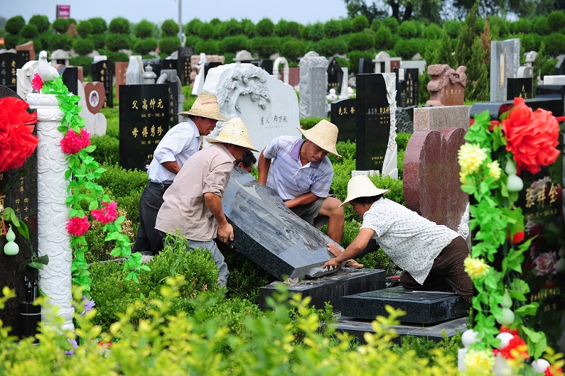 Confisco de caixões, a nova medida da China para proibir enterros