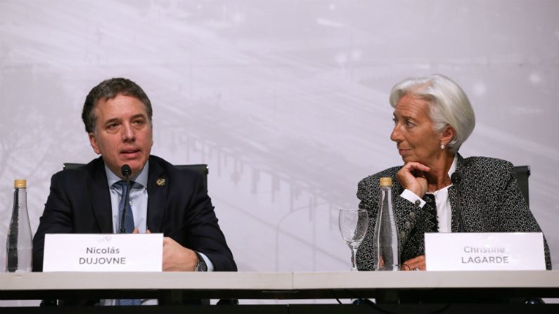 Ministro argentino discutirá antecipação de crédito com FMI na 3ª feira