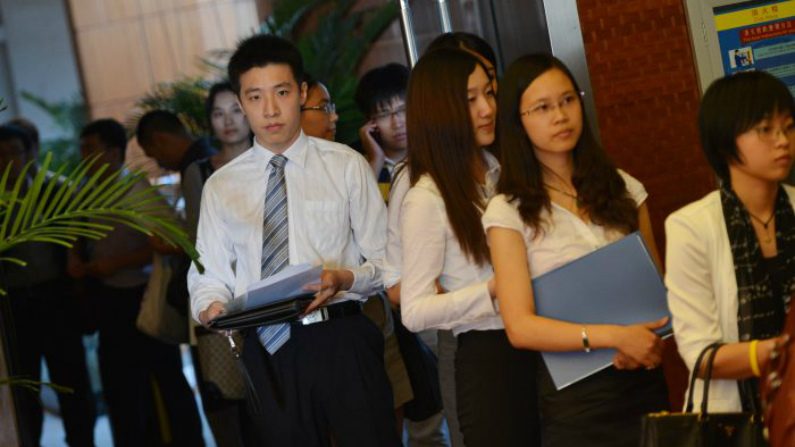 Esforços da China para recrutar talentos estrangeiros passam à clandestinidade