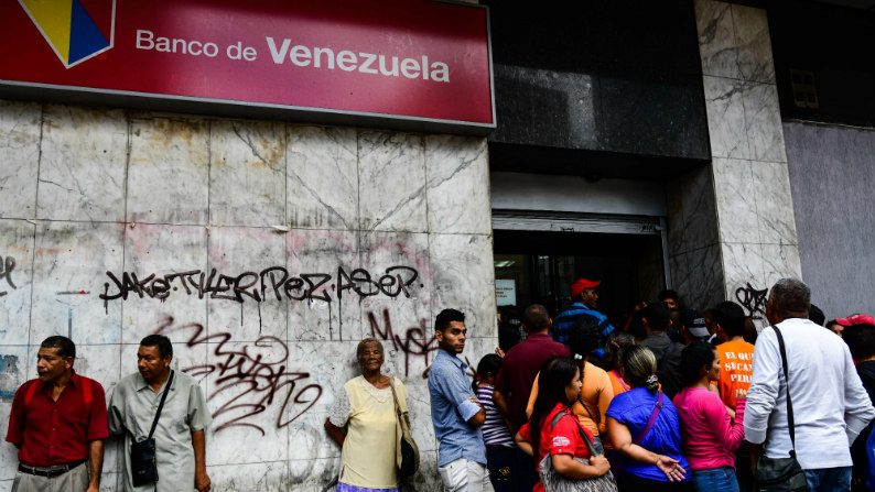 Parlamento opositor prevê inflação de quase 4.300.000% na Venezuela em 2018