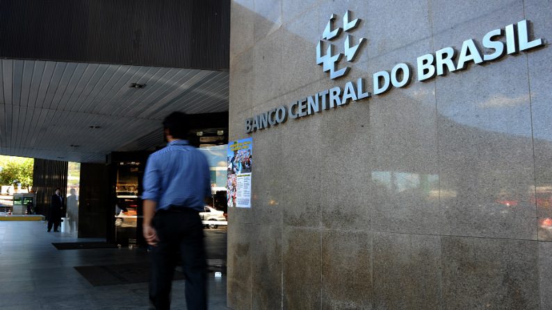 Banco Central aponta que incertezas para economia brasileira diminuíram