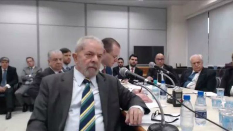 Lula diz que cumprirá pena porque “crê em Deus” (Vídeo)
