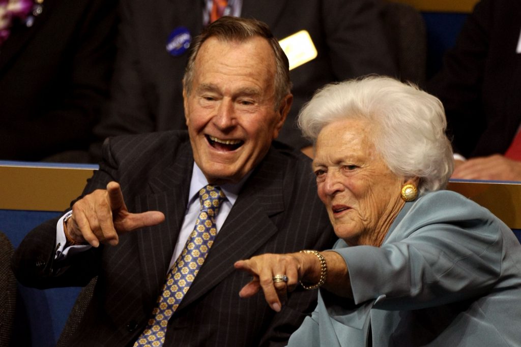 Ex-presidente George H.W. Bush e a ex-primeira-dama Barbara Bush (Justin Sullivan/Getty Images)