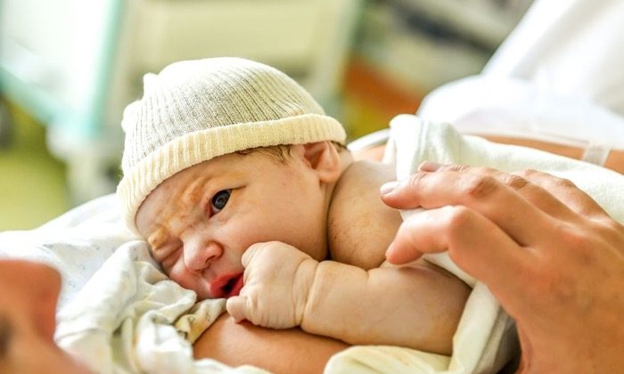 Planned Parenthood doa milhões a governador pró-aborto da Virgínia