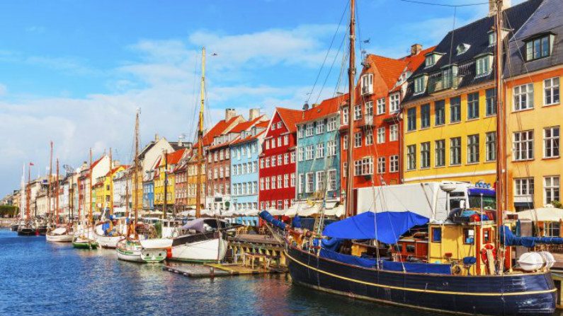 Dinamarca torna-se primeiro país europeu a oferecer 4ª dose da vacina contra COVID-19
