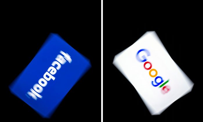 Os logotipos do Google e do Facebook exibidos em um tablet em Paris, no dia 18 de fevereiro de 2019 (Lionel Bonaventure / AFP / Getty Images)