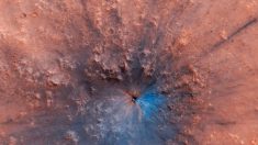 NASA disponibiliza nova imagem de cratera de impacto na superfície de Marte