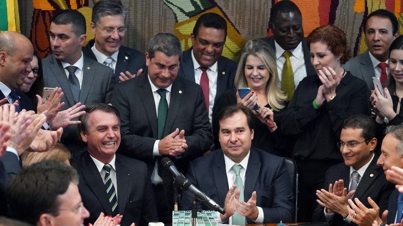 Acordo do governo com o Congresso divide R$ 30 bilhões do orçamento
