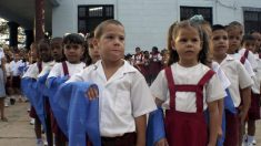 Escola cubana doutrina estudantes através de um exercício de matemática (Vídeo)