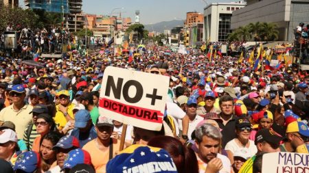 ONG venezuelana afirma que processo de registro eleitoral busca desencorajar participação