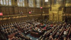 Diante da aproximação do Brexit, Parlamento britânico se prepara para confrontar primeiro-ministro