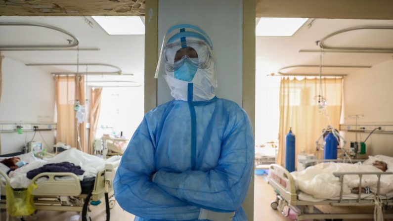 Hospitais na zona zero do novo coronavírus carecem de alimentos e suprimentos médicos