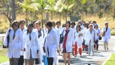 Pompeo: Cuba aproveita a pandemia para continuar explorando médicos cubanos