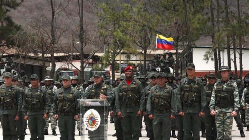 Fotografia do Ministério da Comunicação da Informação da Venezuela (MINCI), onde se observa o ministro da Defesa da Venezuela, Vladimir Padrino (EFE / MINCI / NO SALES)