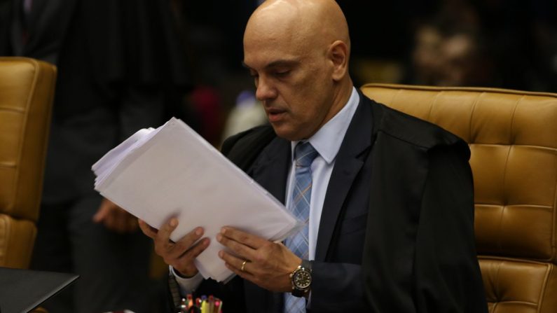 Ministro Alexandre de Moraes determina investigação ao PTB