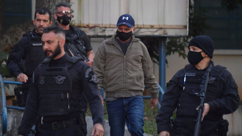 Defesa diz que prisão preventiva de Queiroz foi desnecessária