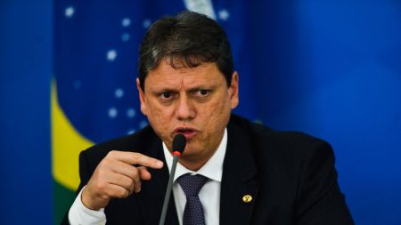 Brasil terá mais 100 leilões de ativos até fim do ano, diz ministro
